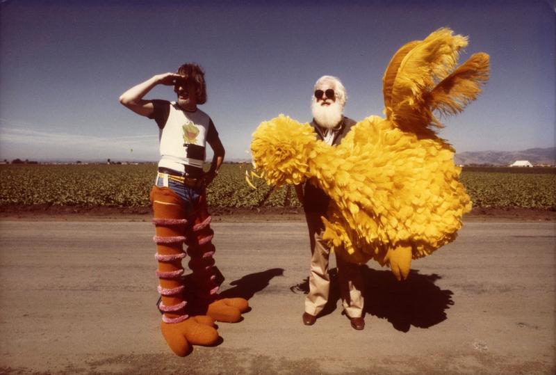 Caroll Spinney (left) on set with Kermit Love in 1978.