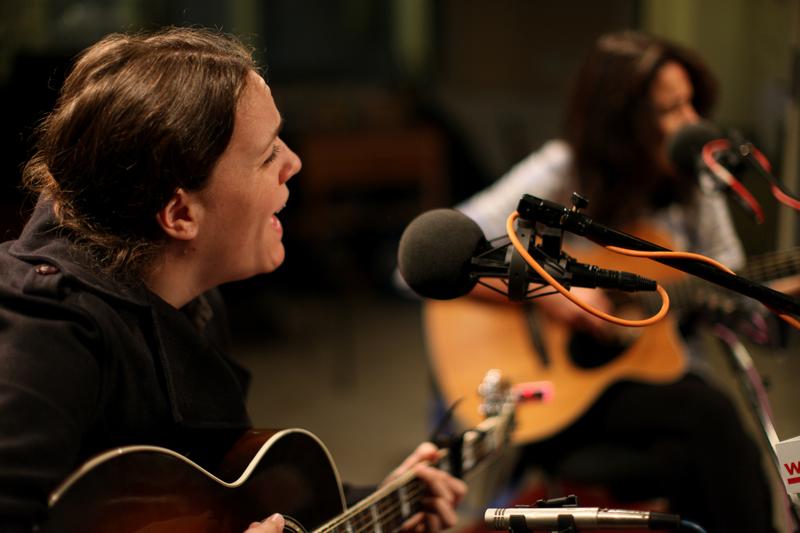 Lucy Wainwright Roche performs with her mother, Suzzy Roche, live in the Soundcheck studio.