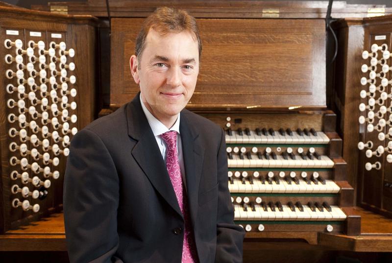 Organist Thomas Trotter.