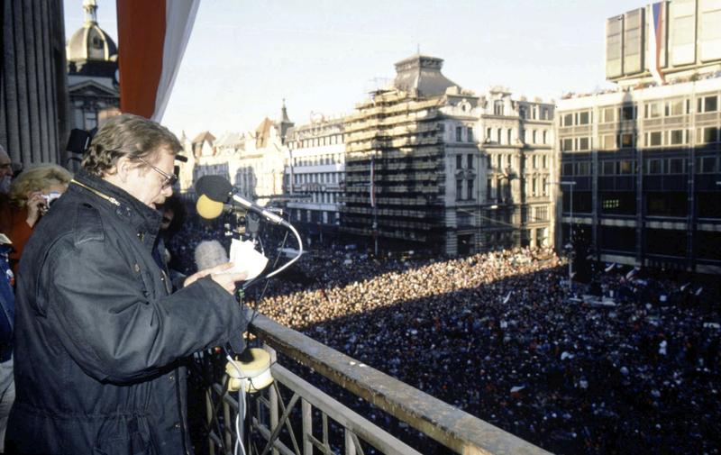 Vaclav Havel addresses a pro-democratic rally In Wenceslas Square in Prague on December 10, 1989