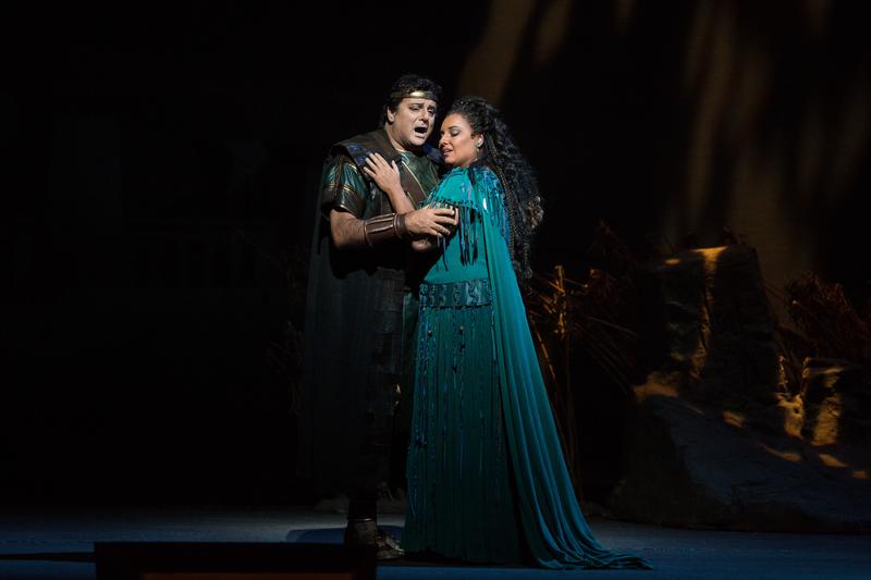 Marcello Giordani as Radamès and Liudmyla Monastyrska as Aida in Verdi's Aida