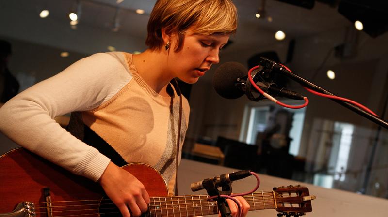 Nataly Dawn performs in the Soundcheck studio.