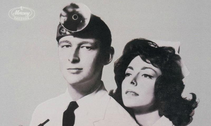Mike Nichols with Elaine May on the 1962 comedy album <em>Mike Nichols and Elaine May Examine Doctors</em>
