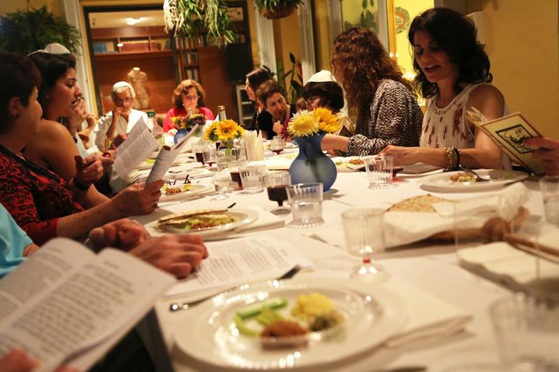 Verónica Zaragovia’s family at Passover Seder in Miami