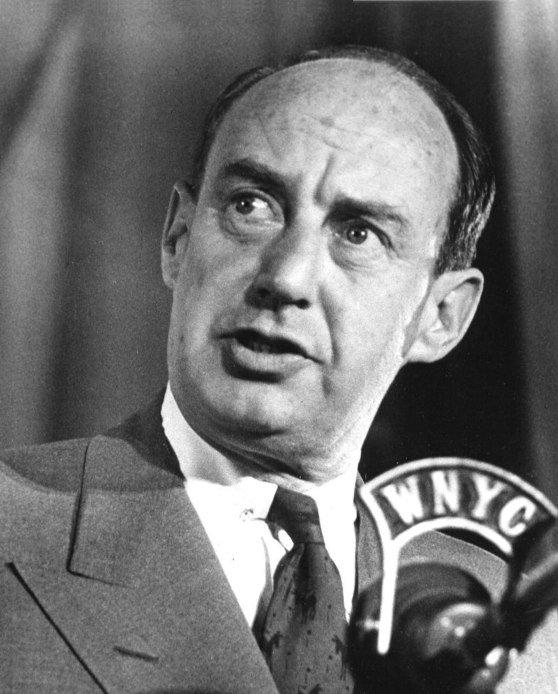 Portrait of American politician and diplomat Adlai Stevenson (1900 - 1965) as he speaks behind a WNYC microphone, New York, New York, 1952.