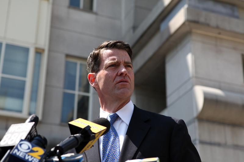 Bill Baroni, former deputy executive director at the Port Authority of New York and New Jersey, speaking outside Newark federal court after his arraignment