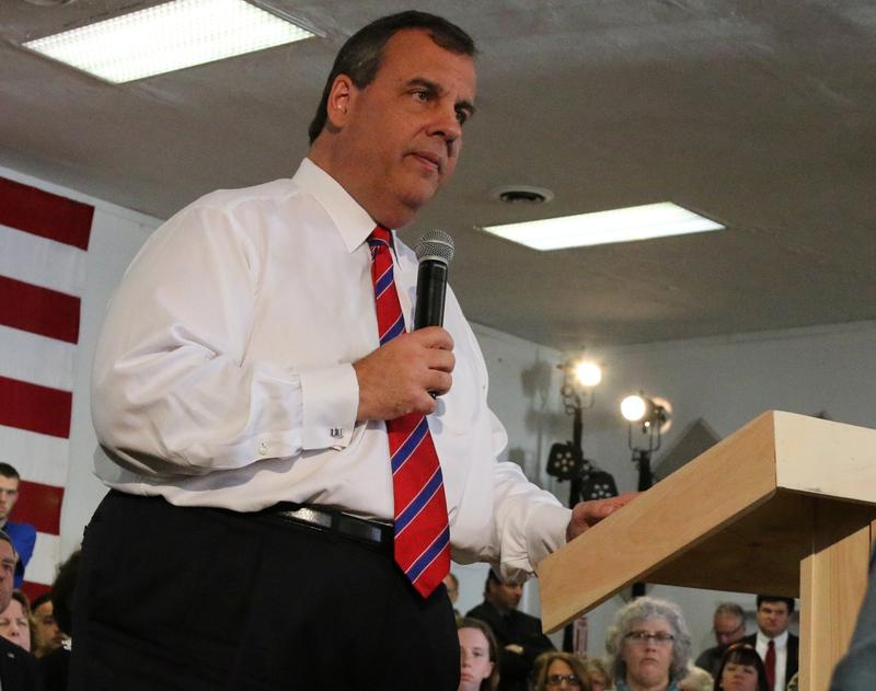 New Jersey Governor Chris Christie speaking with a group of supporters in New Hampshire on April 15, 2015.