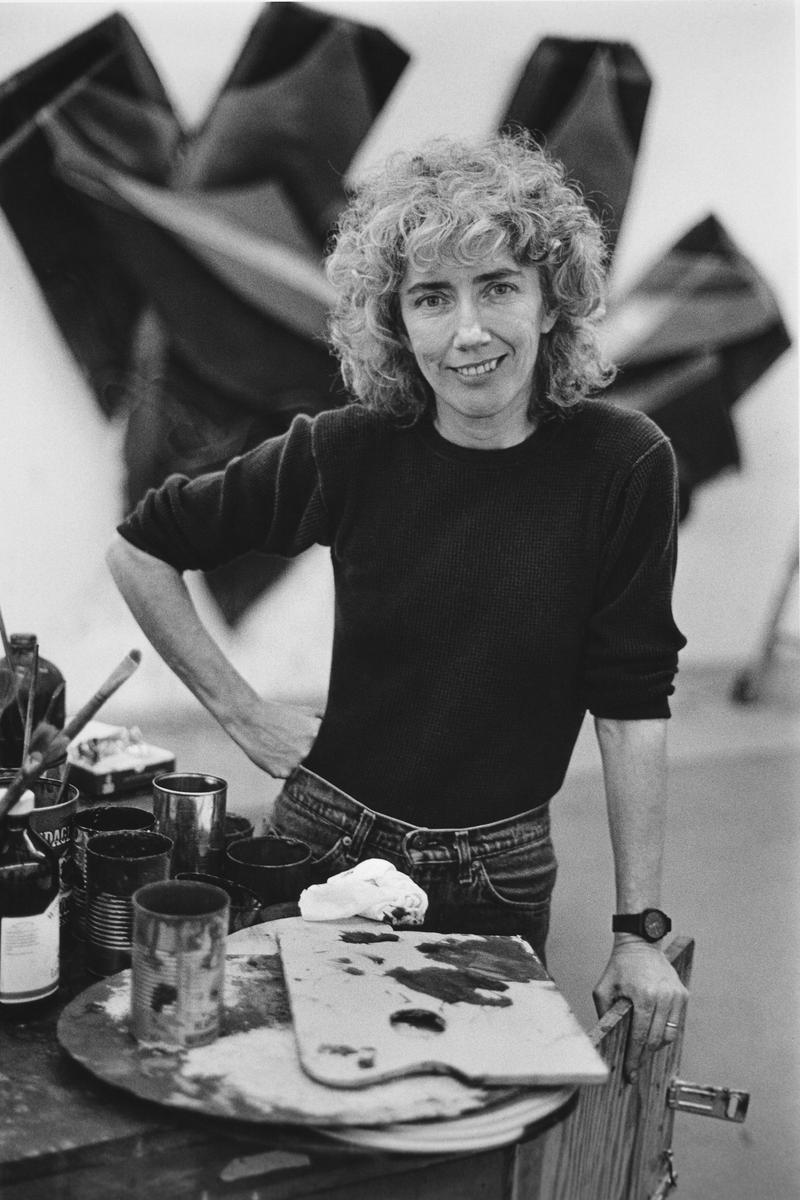 Artist Elizabeth Murray, subject of Kristi Zea’s EVERYBODY KNOWS…ELIZABETH MURRAY. (Reprinted with permission from Courtesy of Taskovski Films.)