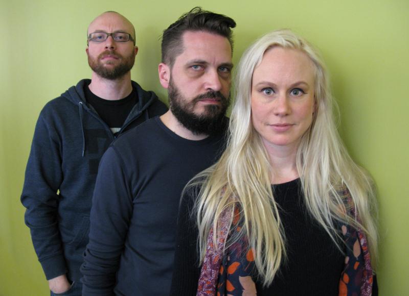 Susanna, with Fredrik Wallumrød (left) and Helge Sten