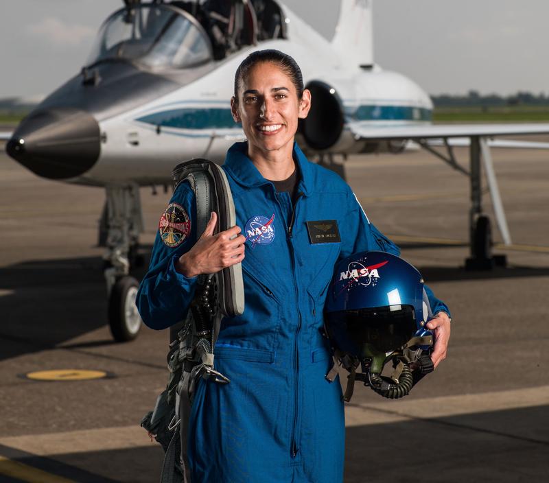 Resultado de imagen de Jasmin Moghbeli, Helicopter Pilot and Aerospace Engineer