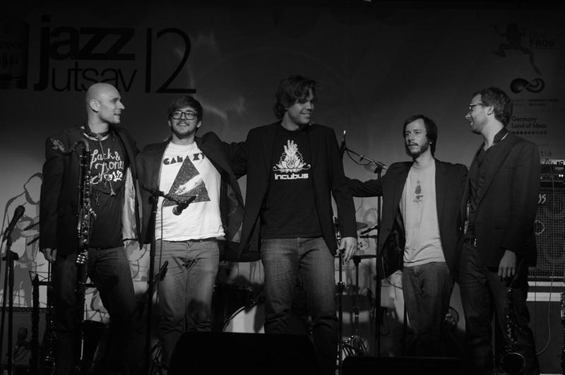 pommelHORSE (Lukas Roos, clarinets / Olivier Zurkirchen, rhodes / Gregor Lisser, drums / Jeremias Keller, bass / Joel Graf, saxes)