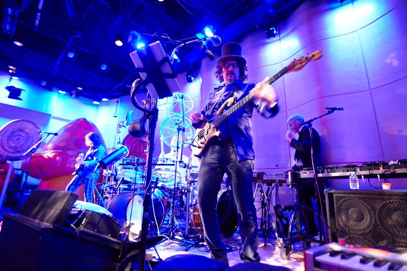 Primus performs in the Greene Space.
