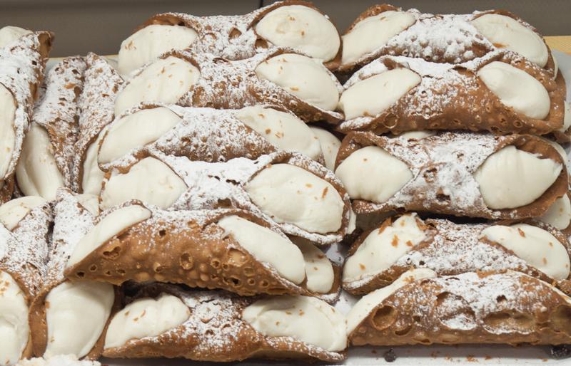 A clutch of cannolis
